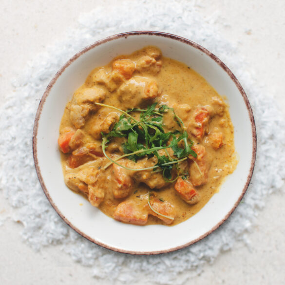 Зеленчуково къри с кокосово мляко